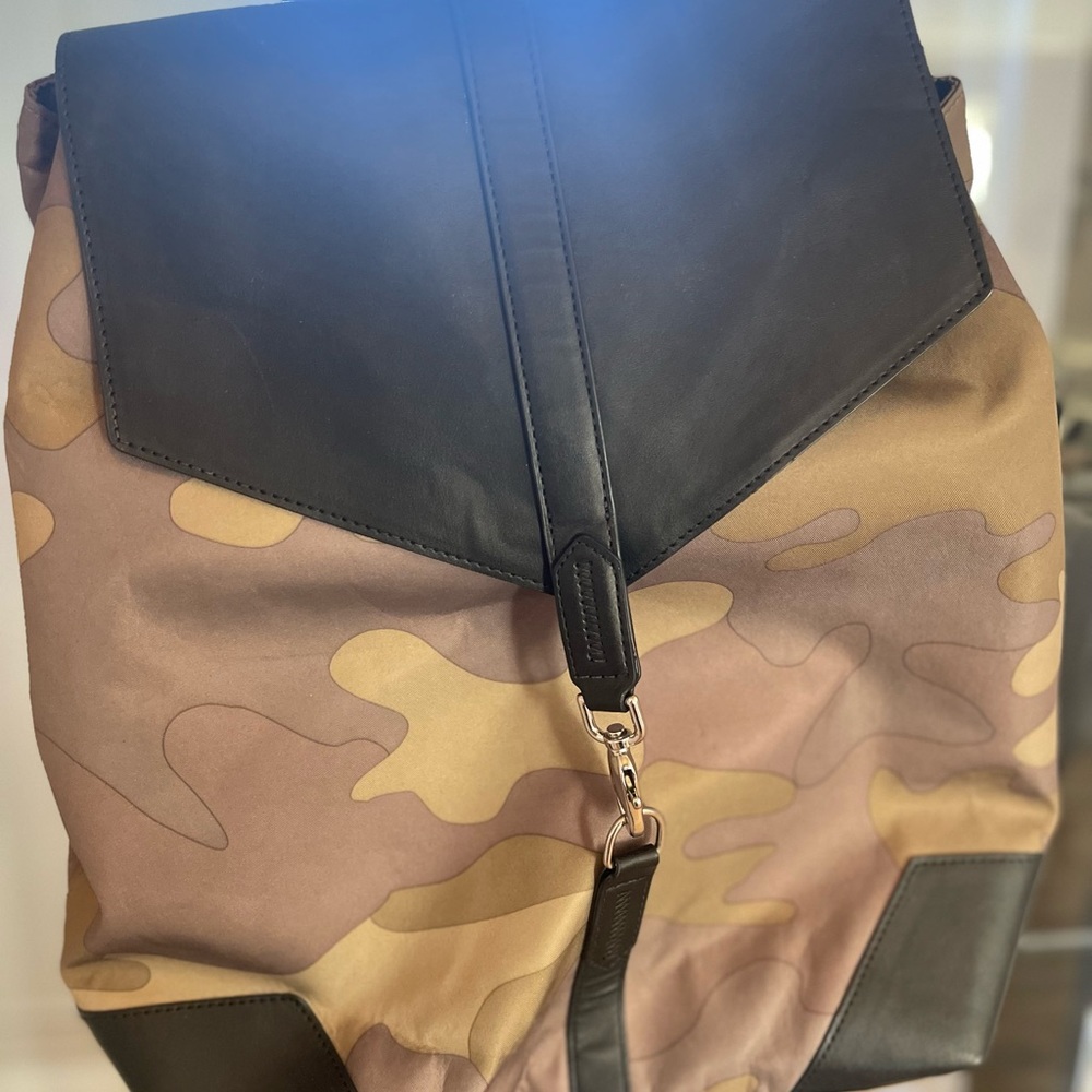 Stella and Dot Camo Backpack